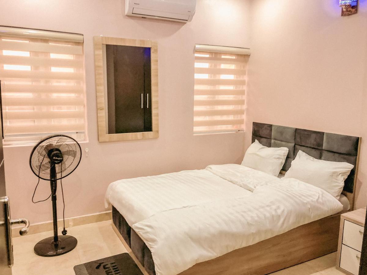 Crayford Homes Ikeja Esterno foto